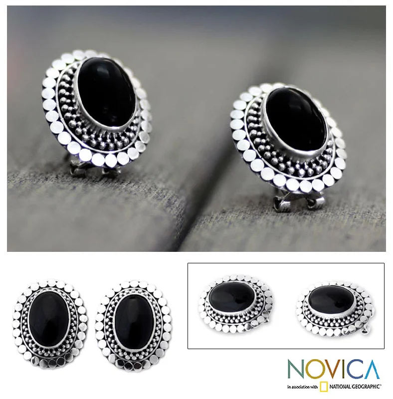 Hoop earrings with twisted metal designs for a dynamic and modern style-Island Aura Onyx Button Earrings