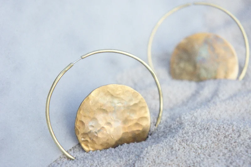 Best hoop earrings with asymmetrical designs for a fashion-forward, avant-garde look-Eclissi Earrings