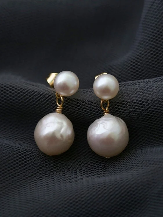 Best hoop earrings with geometric cuts for a sharp, modern appeal-Petite Two Pearl Studs Earrings