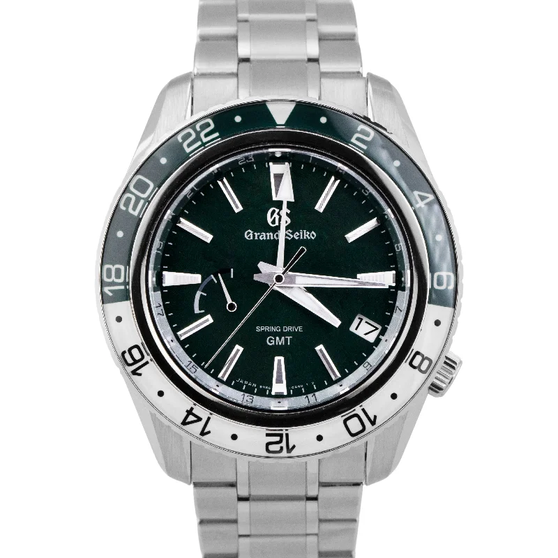 Rings with gothic-inspired skull motif details -2023 PAPERS Grand Seiko Sport GMT Spring Drive 44mm Green Steel SBGE295G BOX