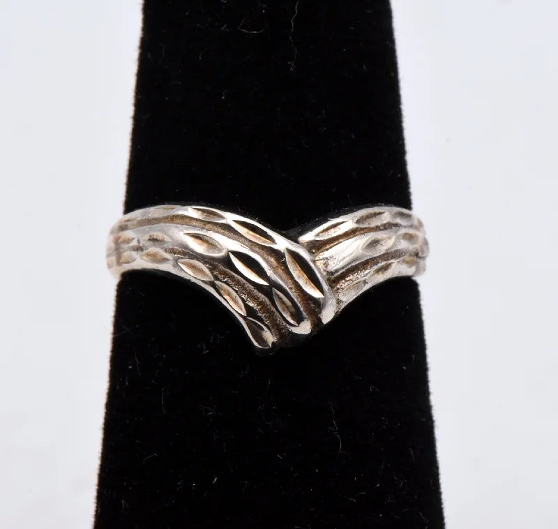 Rings with herkimer diamonds for raw clarity -Vintage Sterling Silver Braided Design Chevron Ring - Size 4.75